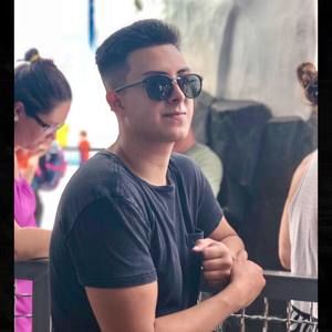 Meet your Posher, Martin